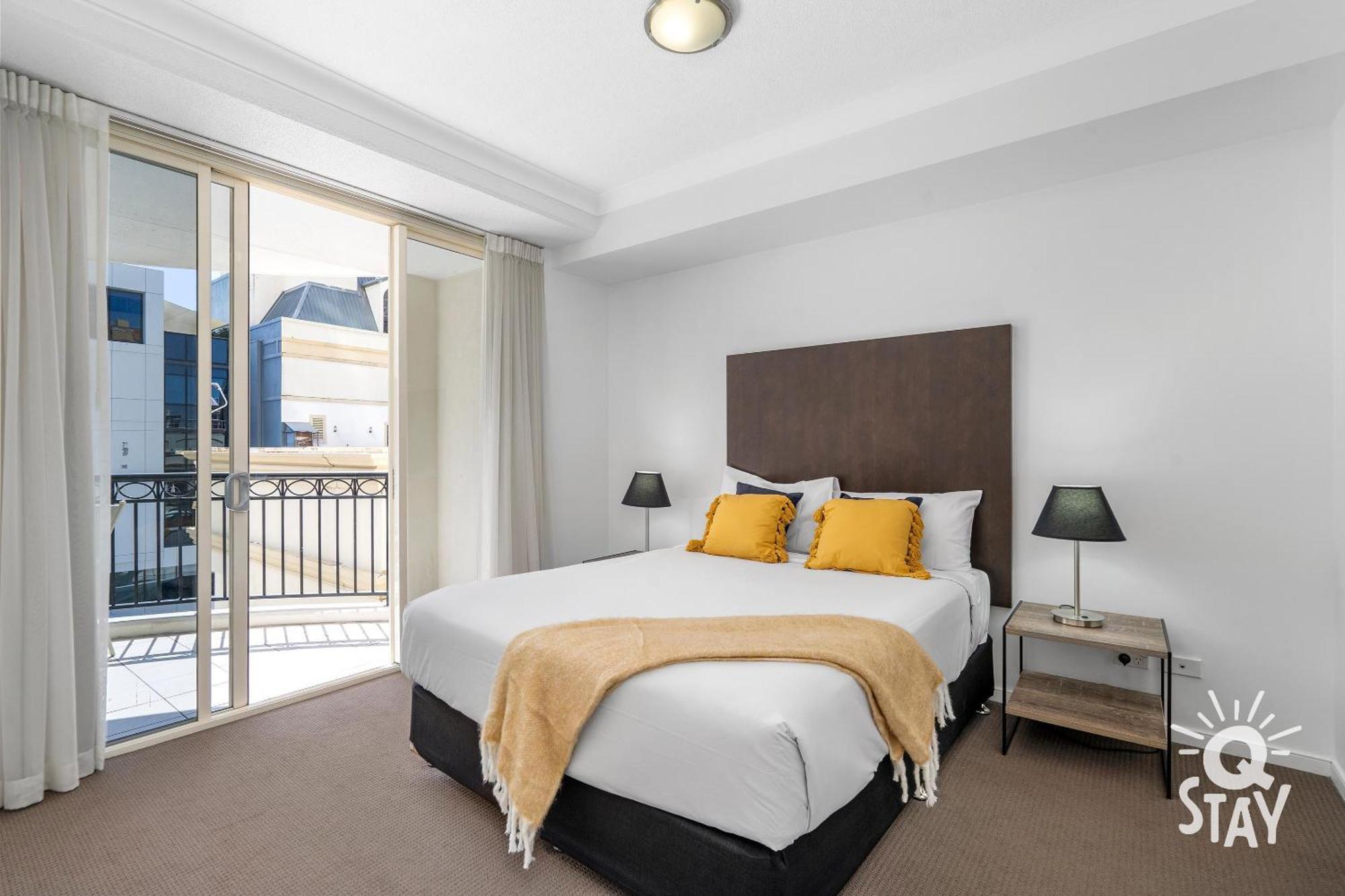 Chevron Renaissance Surfers Paradise Mid Week Madness Deal - Q Stay Gold Coast Exterior photo