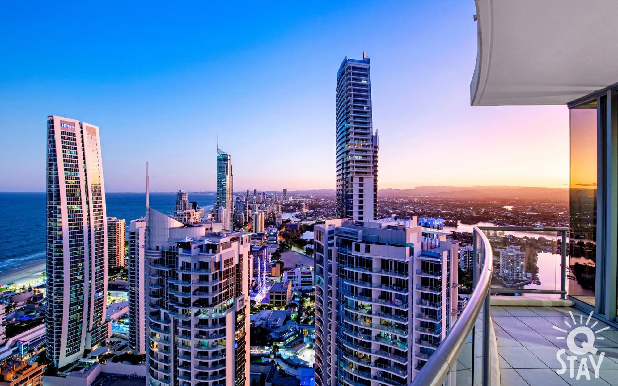 Chevron Renaissance Surfers Paradise Mid Week Madness Deal - Q Stay Gold Coast Exterior photo