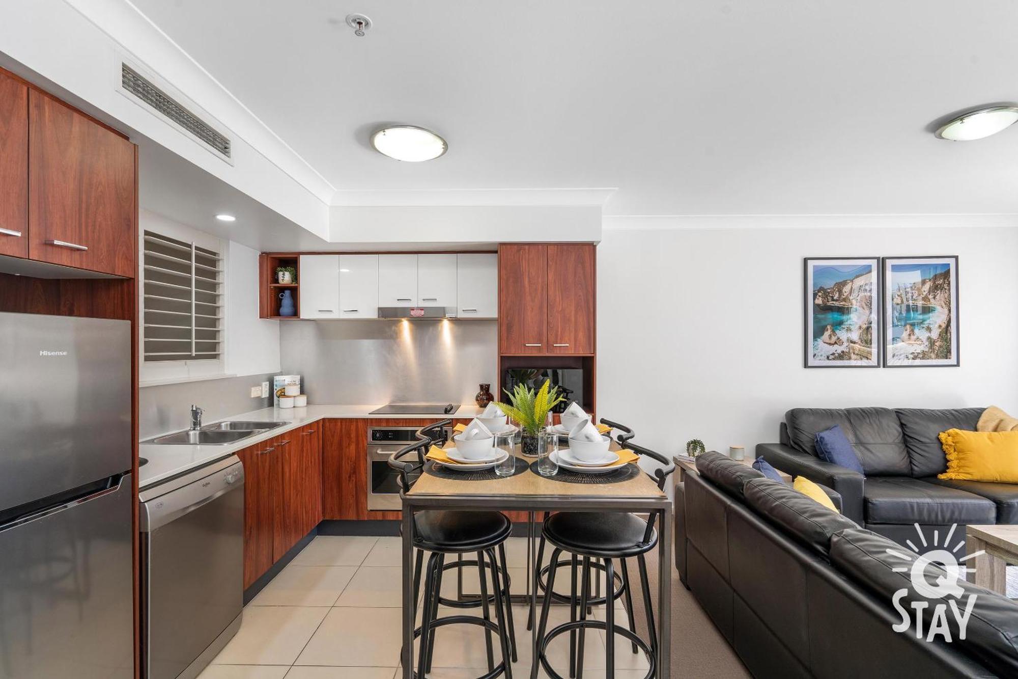 Chevron Renaissance Surfers Paradise Mid Week Madness Deal - Q Stay Gold Coast Exterior photo