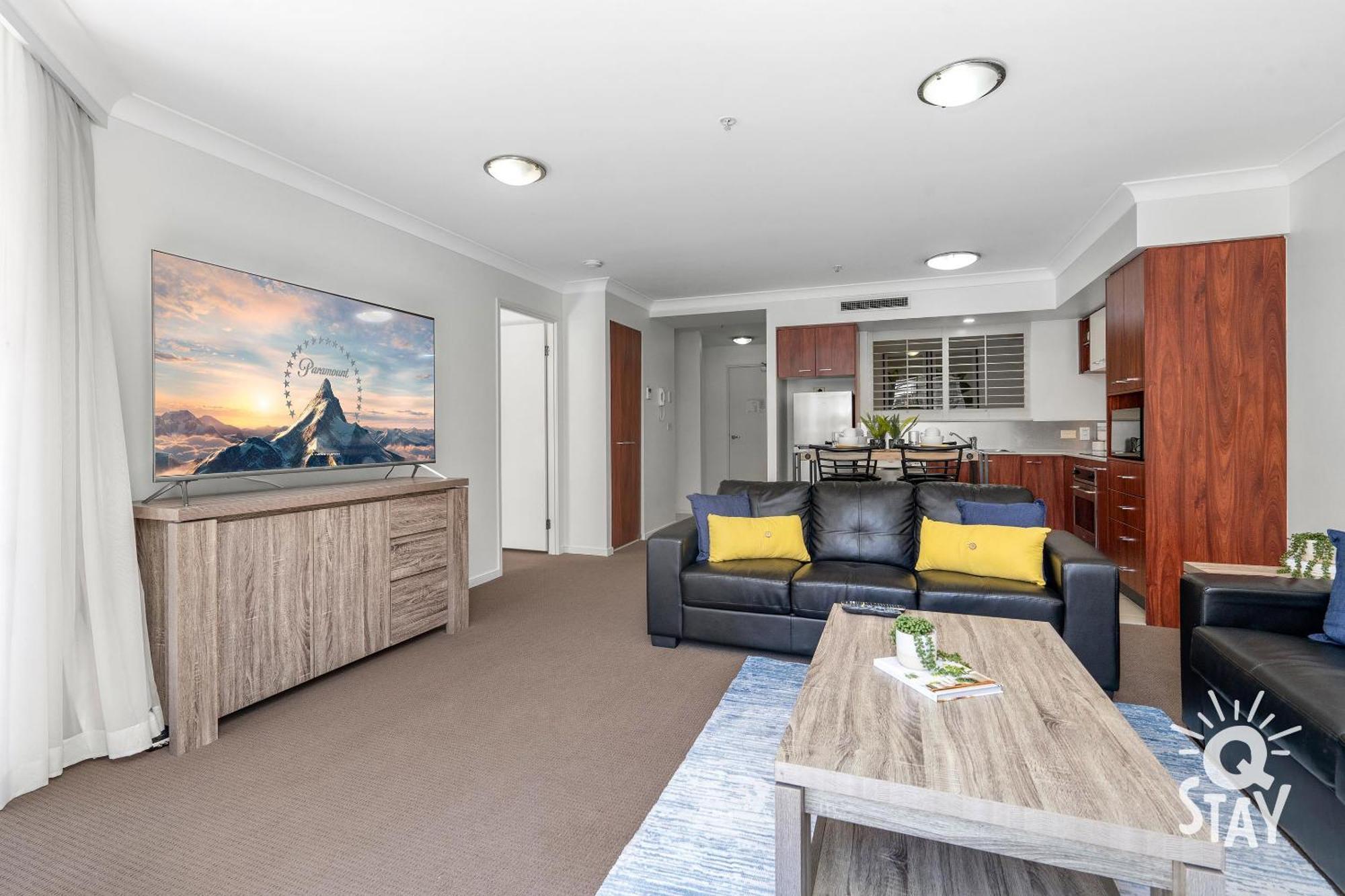 Chevron Renaissance Surfers Paradise Mid Week Madness Deal - Q Stay Gold Coast Exterior photo