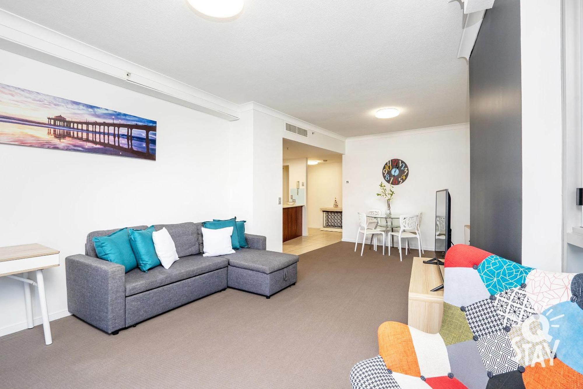Chevron Renaissance Surfers Paradise Mid Week Madness Deal - Q Stay Gold Coast Exterior photo