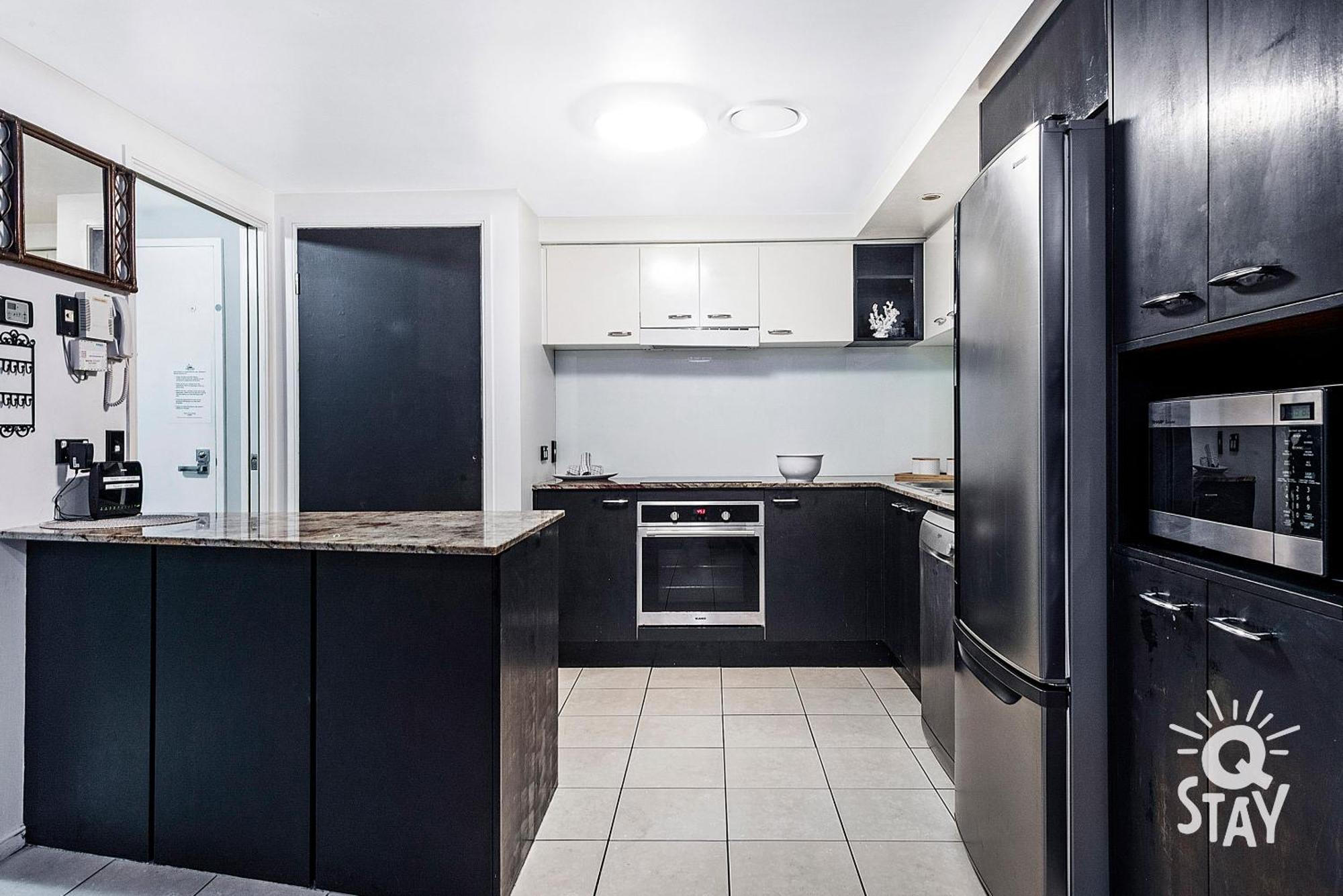 Chevron Renaissance Surfers Paradise Mid Week Madness Deal - Q Stay Gold Coast Exterior photo