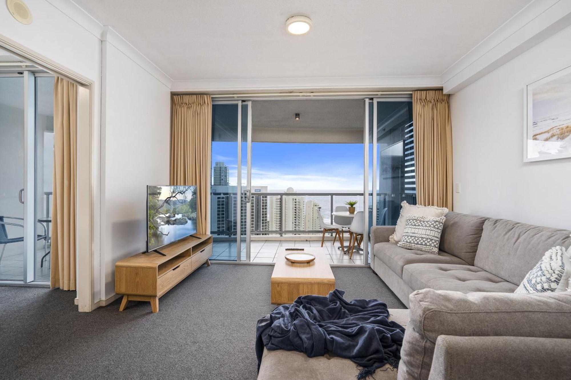 Chevron Renaissance Surfers Paradise Mid Week Madness Deal - Q Stay Gold Coast Exterior photo