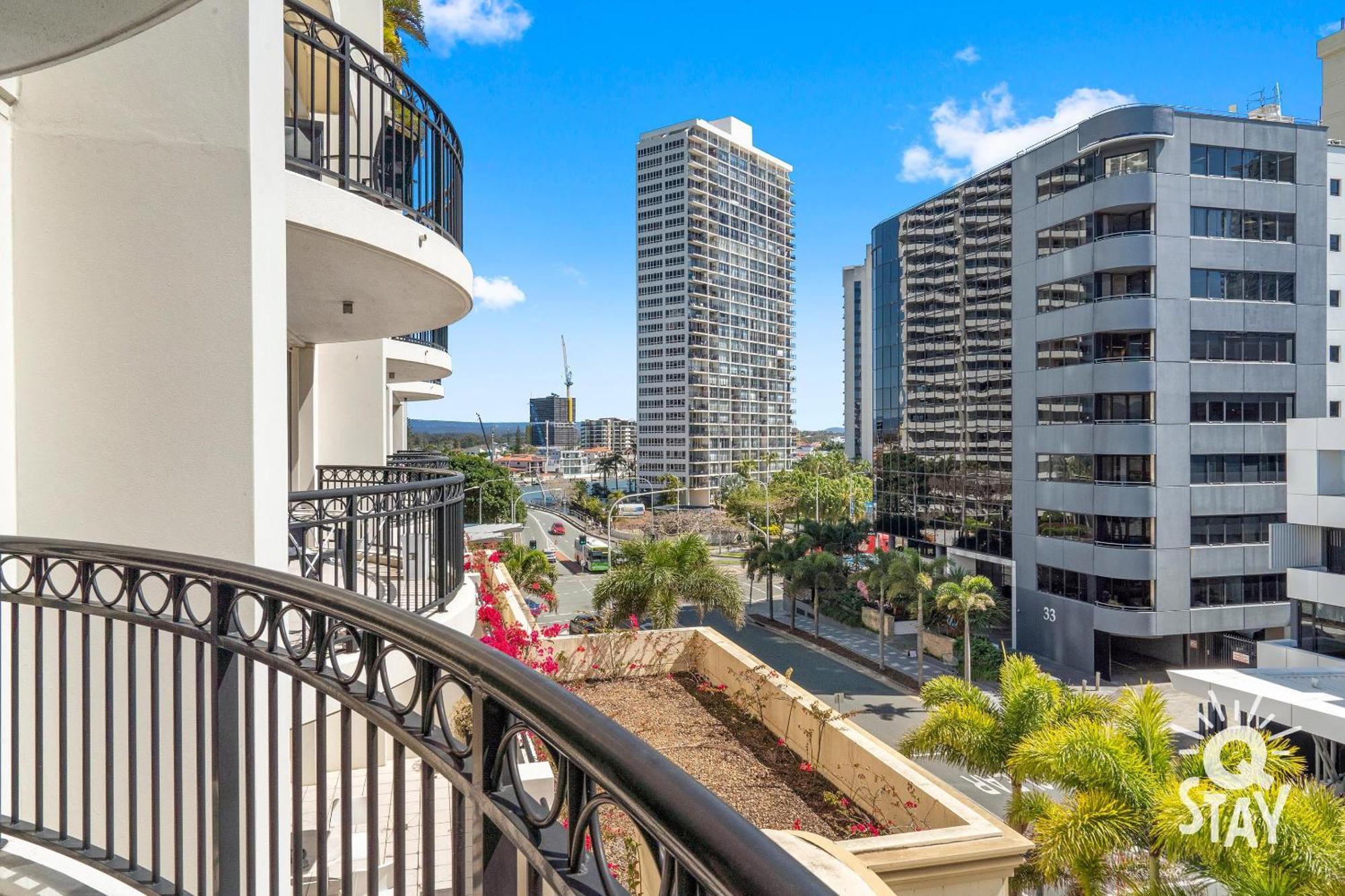 Chevron Renaissance Surfers Paradise Mid Week Madness Deal - Q Stay Gold Coast Exterior photo