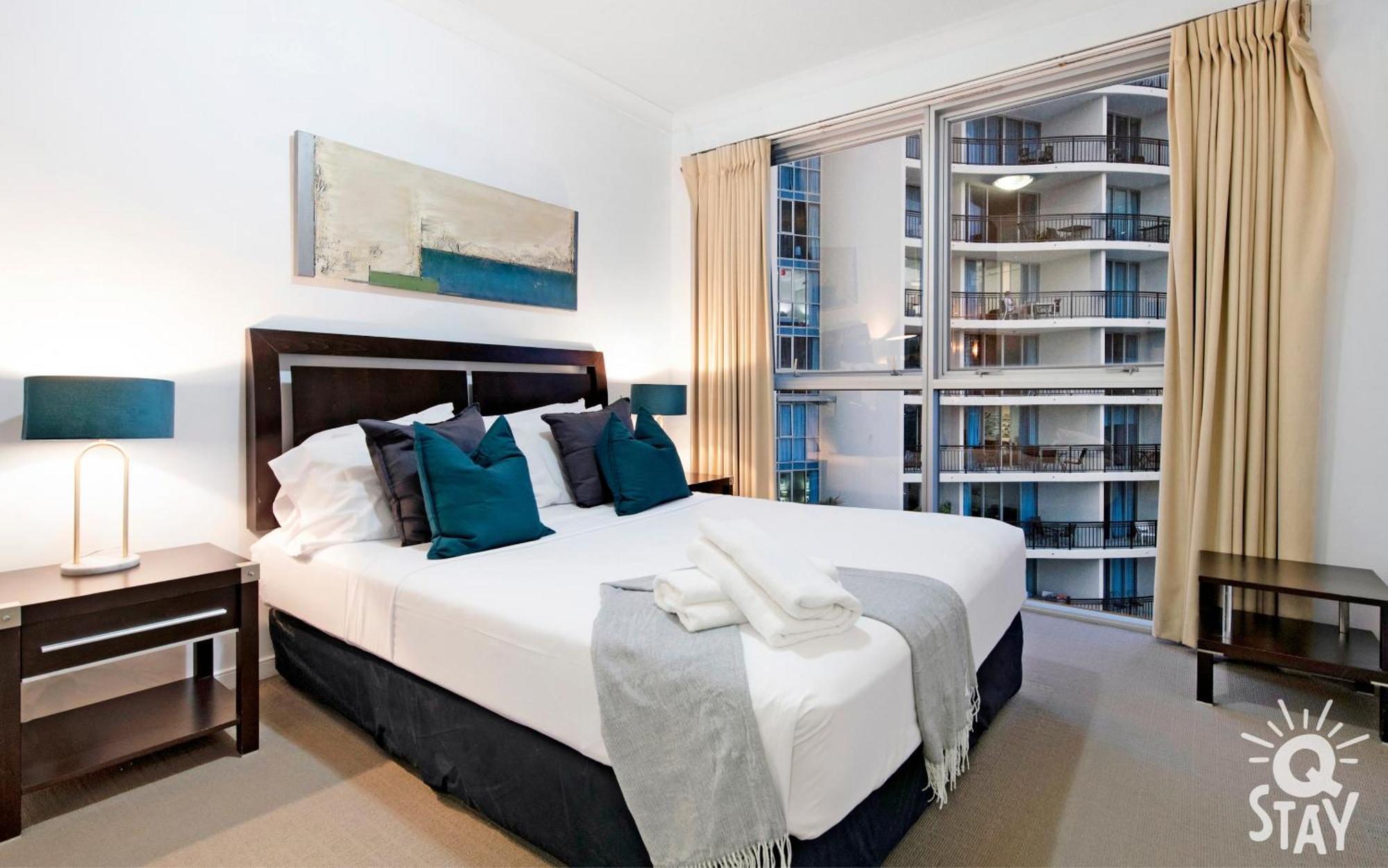 Chevron Renaissance Surfers Paradise Mid Week Madness Deal - Q Stay Gold Coast Exterior photo