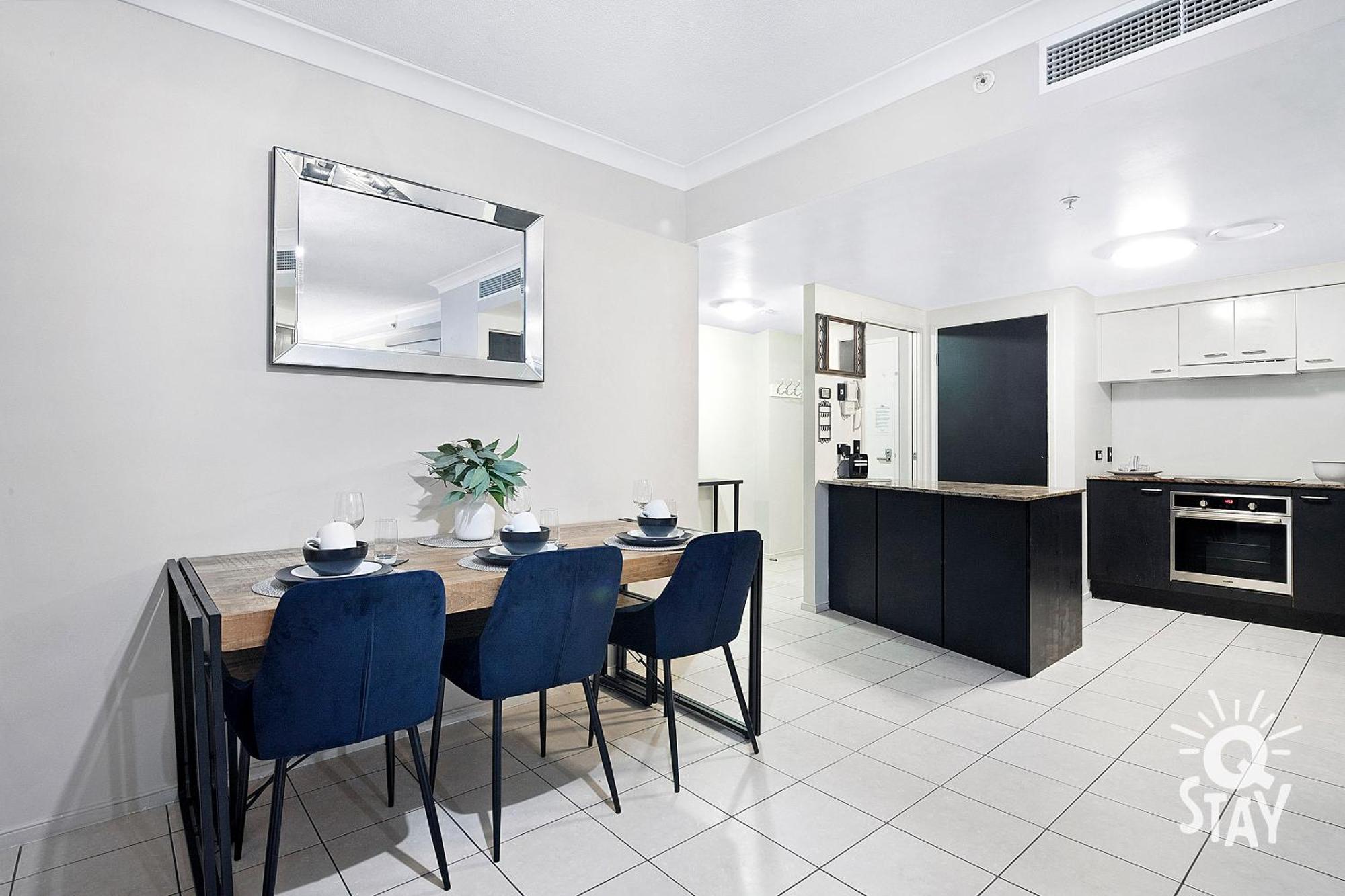 Chevron Renaissance Surfers Paradise Mid Week Madness Deal - Q Stay Gold Coast Exterior photo