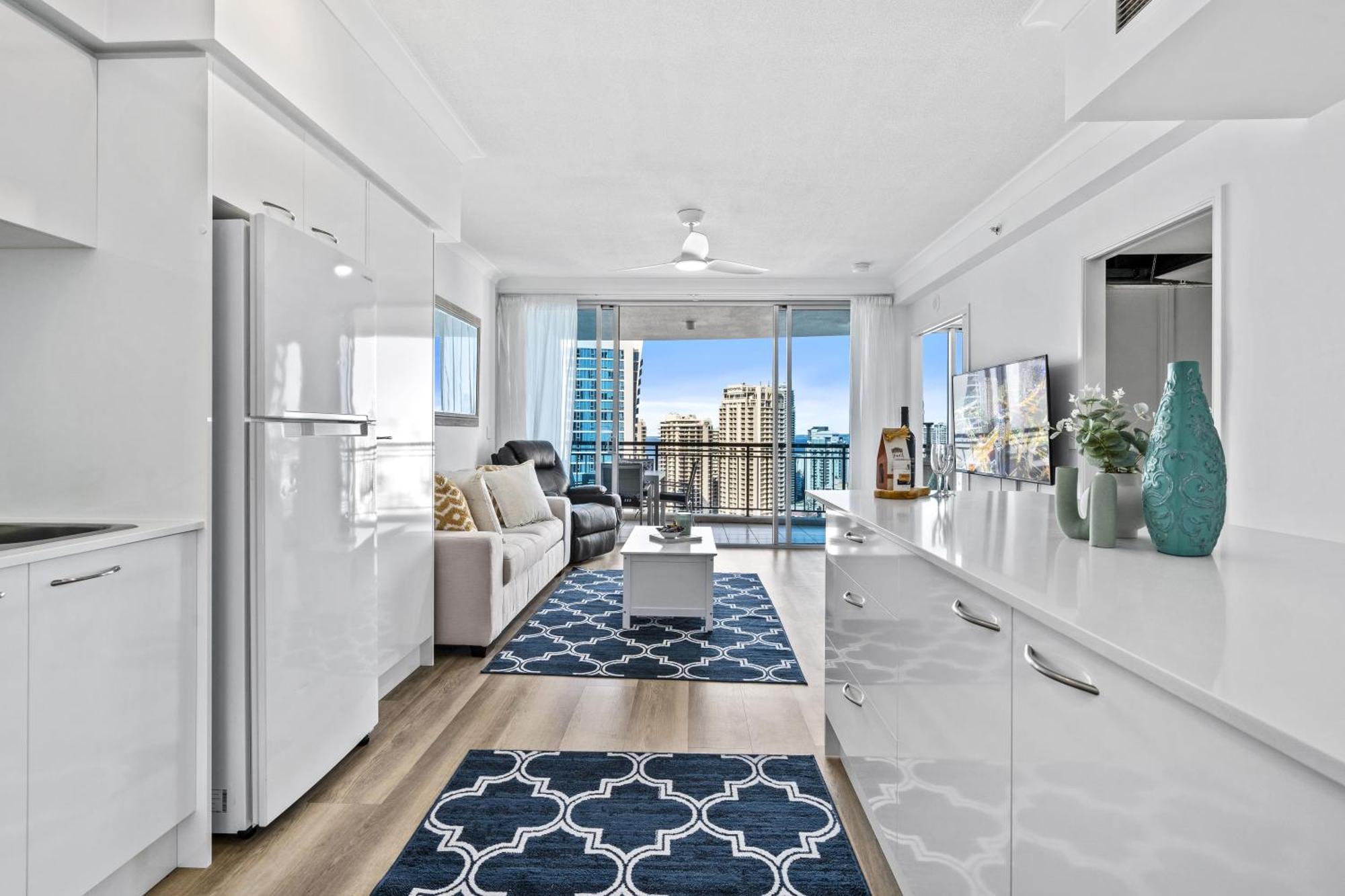 Chevron Renaissance Surfers Paradise Mid Week Madness Deal - Q Stay Gold Coast Exterior photo