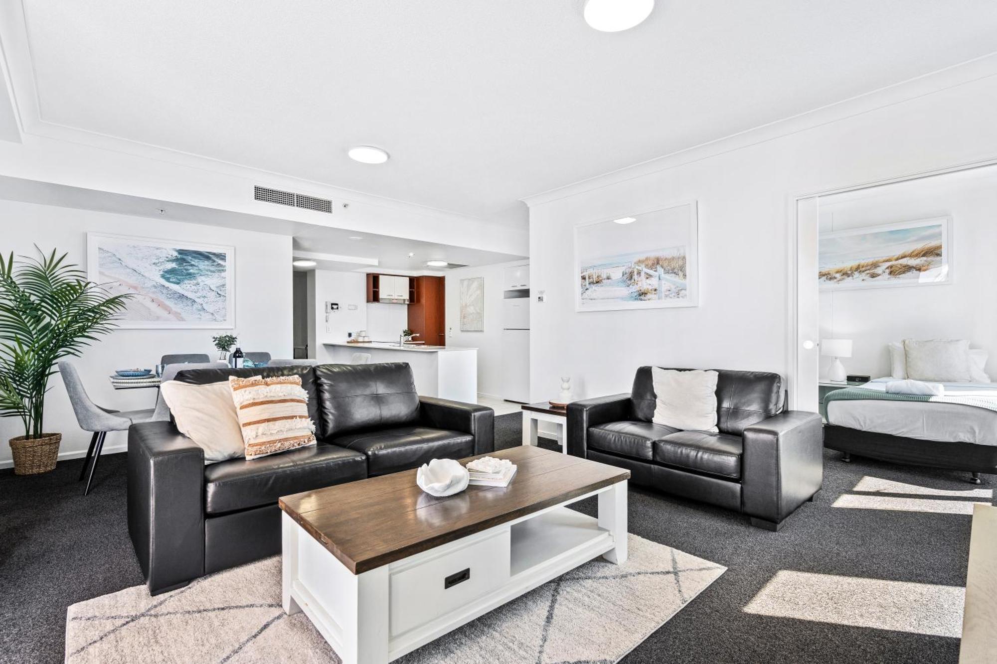 Chevron Renaissance Surfers Paradise Mid Week Madness Deal - Q Stay Gold Coast Exterior photo